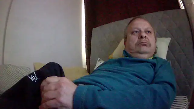 amylrmm1903 online show from May 3, 2026, 7:14 am
