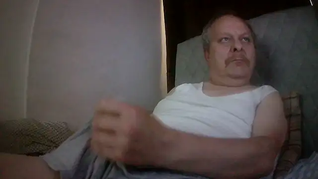 amylrmm1903 online show from June 14, 2026, 3:58 pm