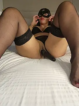 Snapshot of xxxHotQueen chatting on November 15, 2025, 6:26 pm xxxHotQueen online show from November 15, 2025, 6:26 pm