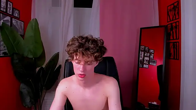 LukeSweet online show from June 21, 2026, 12:52 pm