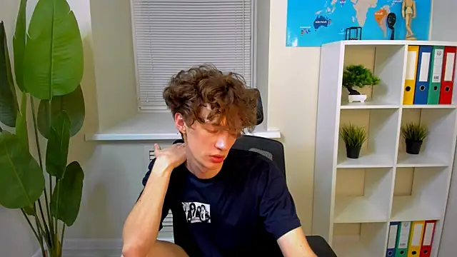 LukeSweet online show from June 24, 2026, 2:49 pm
