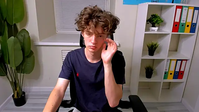 LukeSweet online show from August 3, 2026, 3:05 pm