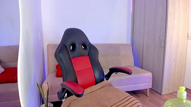 Sweetluna   online show from March 13, 2025, 7:42 am