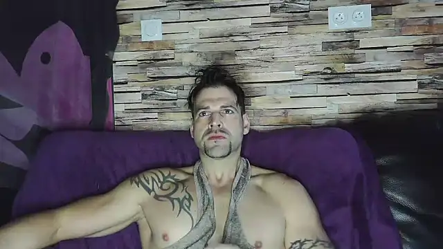 Snapshot of XxBigboybandxX chatting on December 20, 2024, 8:06 am XxBigboybandxX online show from December 20, 2024, 8:06 am