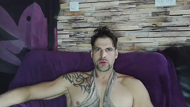 Snapshot of XxBigboybandxX chatting on December 20, 2024, 12:49 pm XxBigboybandxX online show from December 20, 2024, 12:49 pm