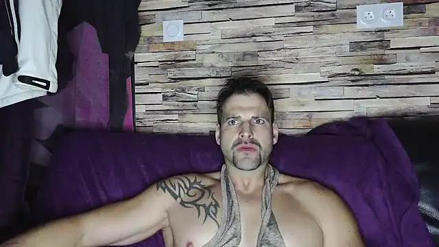 Snapshot of XxBigboybandxX chatting on January 18, 2025, 9:13 pm XxBigboybandxX online show from January 18, 2025, 9:13 pm