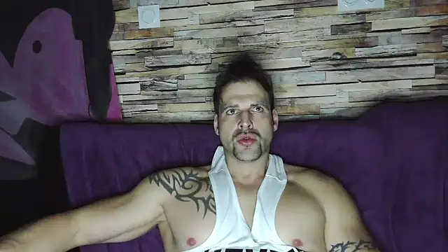 Snapshot of XxBigboybandxX chatting on February 1, 2025, 9:08 pm XxBigboybandxX online show from February 1, 2025, 9:08 pm