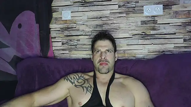 Snapshot of XxBigboybandxX chatting on February 9, 2025, 3:34 pm XxBigboybandxX online show from February 9, 2025, 3:34 pm