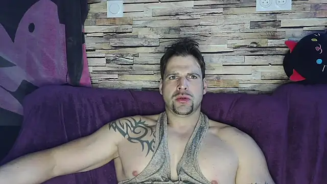 Snapshot of XxBigboybandxX chatting on March 2, 2025, 10:14 am XxBigboybandxX online show from March 2, 2025, 10:14 am