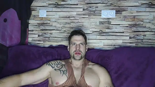 Snapshot of XxBigboybandxX chatting on March 14, 2025, 6:50 pm XxBigboybandxX online show from March 14, 2025, 6:50 pm