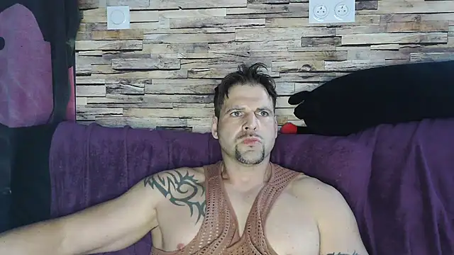 Snapshot of XxBigboybandxX chatting on March 16, 2025, 2:44 pm XxBigboybandxX online show from March 16, 2025, 2:44 pm