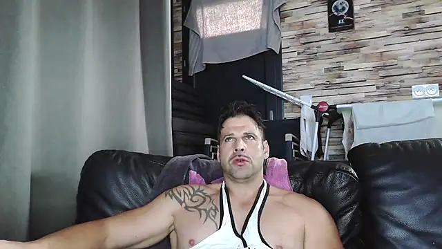 Snapshot of XxBigboybandxX chatting on November 7, 2025, 12:49 pm XxBigboybandxX online show from November 7, 2025, 12:49 pm