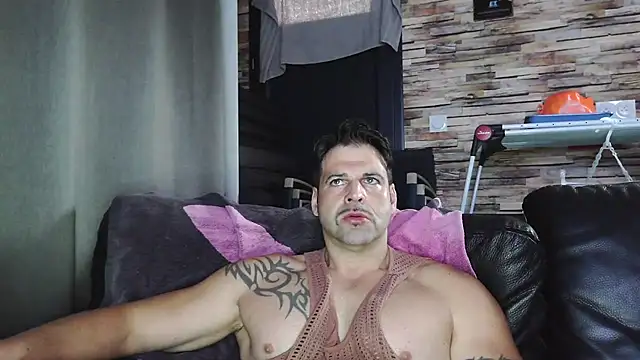 Snapshot of XxBigboybandxX chatting on November 20, 2025, 8:14 am XxBigboybandxX online show from November 20, 2025, 8:14 am