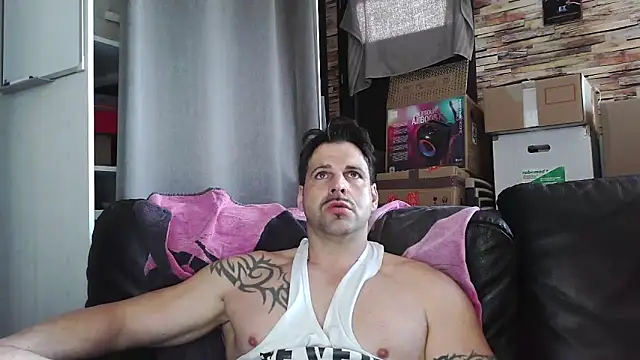 XxBigboybandxX online show from February 26, 2026, 1:32 pm