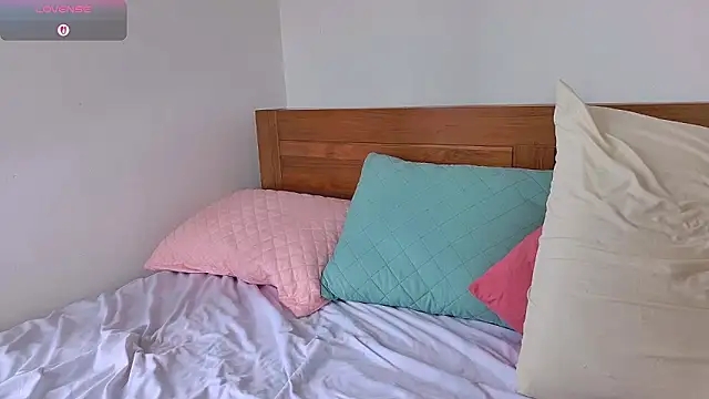 Snapshot of SashaStory chatting on November 14, 2025, 7:29 am SashaStory online show from November 14, 2025, 7:29 am