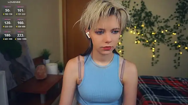 Snapshot of EngelAlman chatting on September 21, 2025, 6:48 am EngelAlman online show from September 21, 2025, 6:48 am