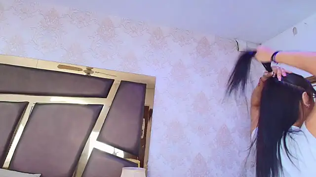 ZoehRoux online show from January 29, 2025, 10:27 am