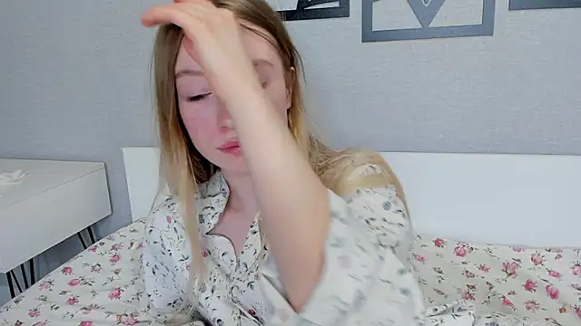 minidivaa  online show from March 1, 2025, 9:26 pm