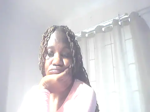 Snapshot of MissBigNipples chatting on May 19, 2026, 7:15 am MissBigNipples online show from May 19, 2026, 7:15 am