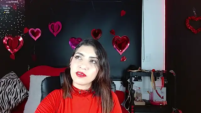 Carolaine69  online show from February 28, 2025, 1:47 pm