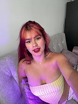 Snapshot of Isa_smeraldy chatting on July 23, 2026, 8:07 pm Isa smeraldy online show from July 23, 2026, 8:07 pm