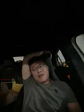 Snapshot of YoY-man chatting on December 13, 2024, 6:00 am YoY-man online show from December 13, 2024, 6:00 am