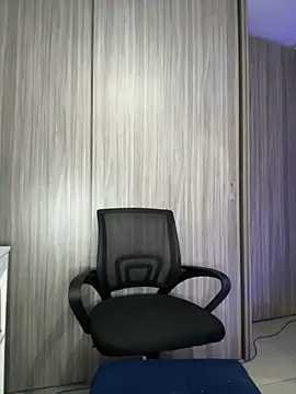 Snapshot of Libia_James chatting on February 18, 2025, 2:27 am Libia James online show from February 18, 2025, 2:27 am