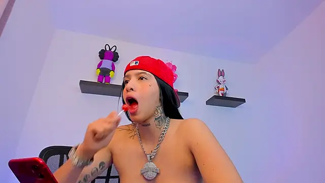 Snapshot of Gangster_Girl chatting on February 6, 2025, 10:00 pm Gangster Girl online show from February 6, 2025, 10:00 pm