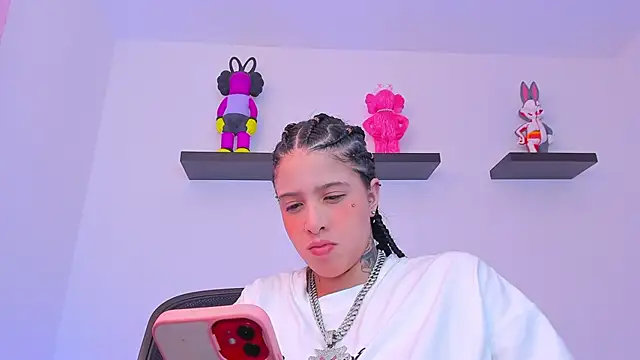 Snapshot of Gangster_Girl chatting on February 28, 2025, 9:23 pm Gangster Girl online show from February 28, 2025, 9:23 pm