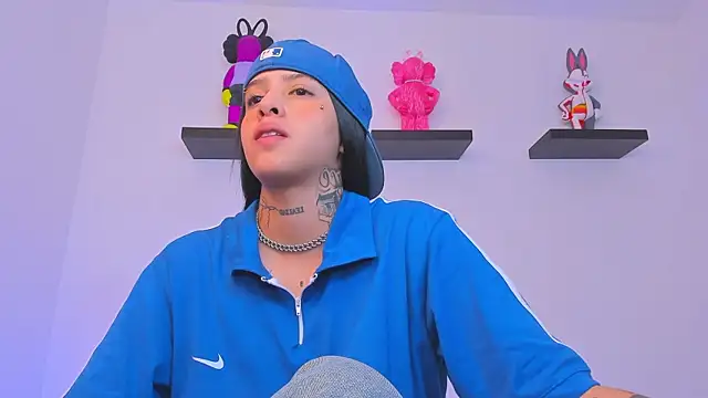 Snapshot of Gangster_Girl chatting on March 4, 2025, 10:49 pm Gangster Girl online show from March 4, 2025, 10:49 pm