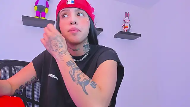 Snapshot of Gangster_Girl chatting on March 5, 2025, 2:45 pm Gangster Girl online show from March 5, 2025, 2:45 pm