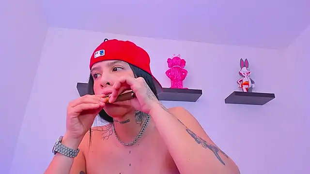 Snapshot of Gangster_Girl chatting on March 9, 2025, 6:54 pm Gangster Girl online show from March 9, 2025, 6:54 pm