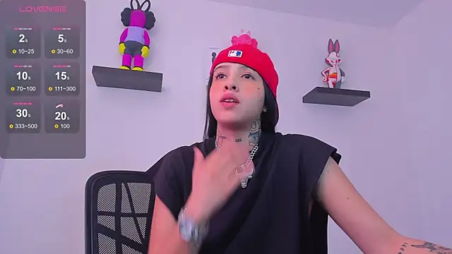 Snapshot of Gangster_Girl chatting on March 20, 2025, 2:42 pm Gangster Girl online show from March 20, 2025, 2:42 pm