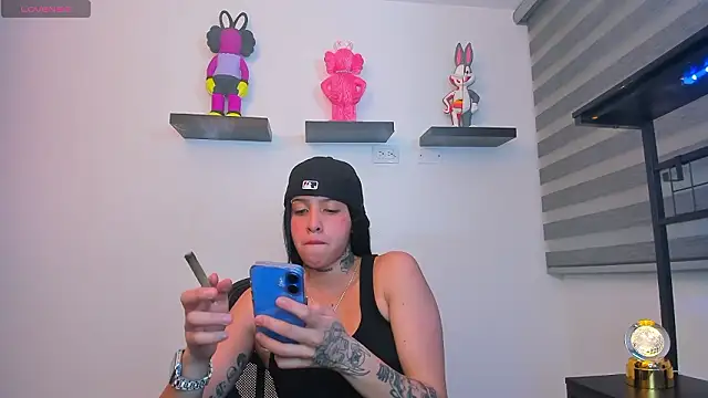 Gangster Girl online show from February 5, 2026, 12:15 am