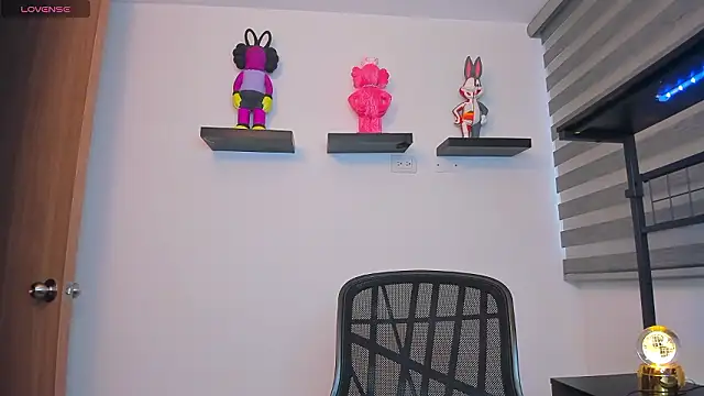 Gangster Girl online show from February 24, 2026, 8:07 pm