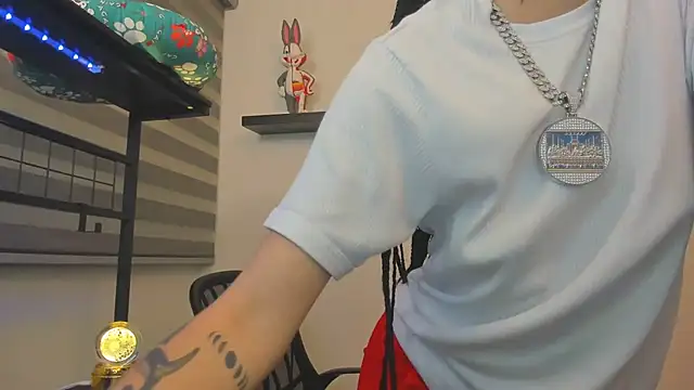 Gangster Girl online show from July 7, 2026, 7:23 am