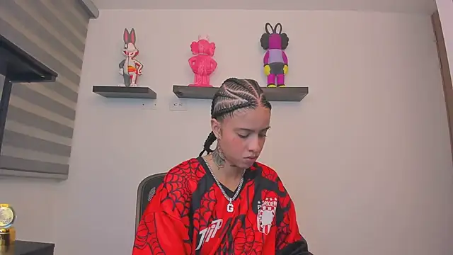 Gangster Girl online show from July 16, 2026, 5:57 am