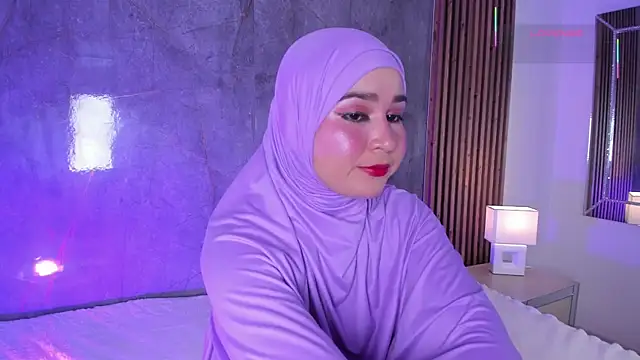 Snapshot of SamiQuest chatting on November 10, 2025, 3:27 am SamiQuest online show from November 10, 2025, 3:27 am