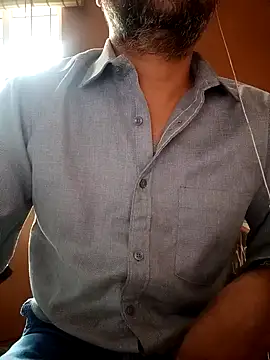 Snapshot of daddy_indian chatting on December 4, 2024, 11:52 am daddy indian online show from December 4, 2024, 11:52 am