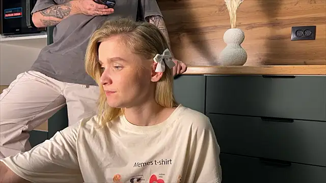 Snapshot of Adelovenick chatting on February 1, 2026, 8:51 pm Adelovenick online show from February 1, 2026, 8:51 pm