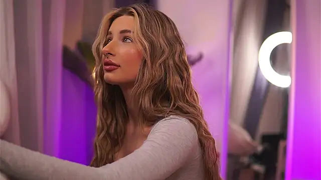 Snapshot of AvaShayy chatting on March 2, 2025, 11:09 pm AvaShayy online show from March 2, 2025, 11:09 pm