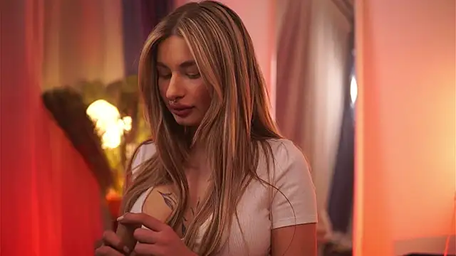 Snapshot of AvaShayy chatting on March 13, 2025, 11:16 pm AvaShayy online show from March 13, 2025, 11:16 pm