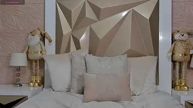 Snapshot of PassionMacoll chatting on December 15, 2024, 6:59 pm PassionMacoll online show from December 15, 2024, 6:59 pm