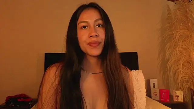 Snapshot of EmiGomez_ chatting on June 30, 2026, 5:25 pm EmiGomez online show from June 30, 2026, 5:25 pm