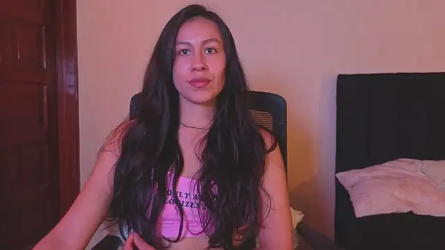 Snapshot of EmiGomez_ chatting on July 12, 2026, 4:31 pm EmiGomez online show from July 12, 2026, 4:31 pm