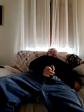 bluangelo online show from March 11, 2025, 7:58 am