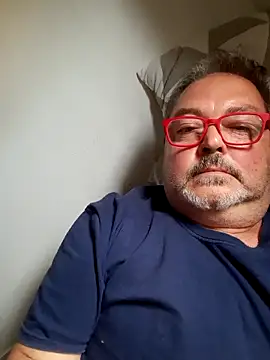 bluangelo online show from May 9, 2026, 12:43 pm