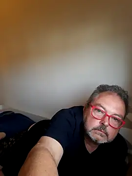 bluangelo online show from May 10, 2026, 12:43 pm