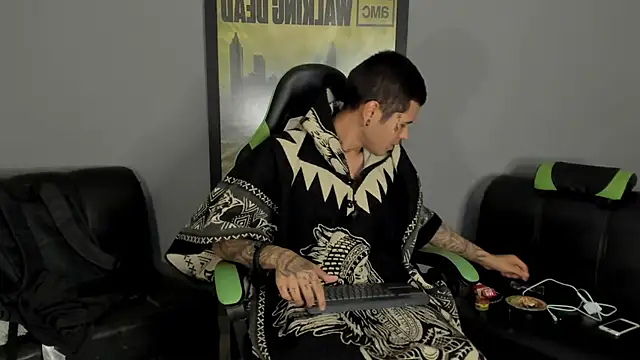 Snapshot of jamesinked_ chatting on February 5, 2025, 1:58 am jamesinked online show from February 5, 2025, 1:58 am