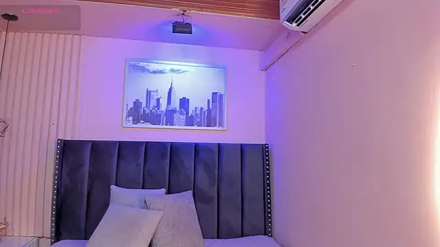 Snapshot of viiolett_lee chatting on March 1, 2025, 8:42 pm viiolett lee online show from March 1, 2025, 8:42 pm